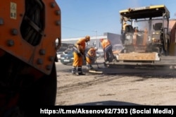 Дорожная техника в Крыму, иллюстрационное фото