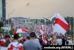 Марш пратэсту ў Менску ў 2020 годзе, архіўнае фота