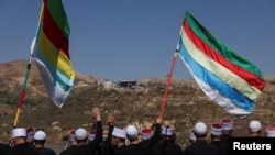 Սիրիայի, Իսրայելի և Գոլանի բարձունքների դրուզներ՝ իրենց դրոշներով, արխիվ