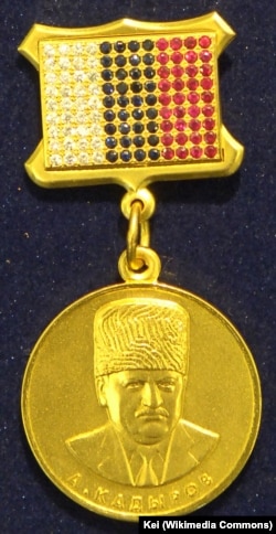 Нохчийчуьра уггар лакхара совгIат - Кадыров Ахьмадан орден