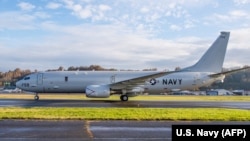Самолет Boeing P-8A Poseidon на аэродроме в Сиэтле, штат Вашингтон, США. Иллюстративное фото