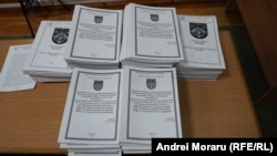 Procurorul Petru Iarmaliuc a adus în instanță 23 de volume dintr-un alt dosar împotriva lui Igor Dodon de la Procuratura Anticorupție