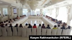 Бишкек шаарынын "Maryotel" мейманканасында өткөн "Депутат айымдардын форуму"