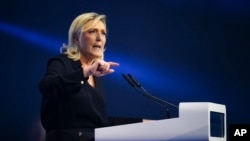 Ֆրանսիա - Մարին Լը Պենը քարոզարշավի ժամանակ, մայիս, 2024թ.