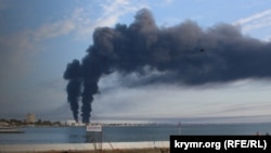Пожежа на нафтобазі у Феодосії після атаки безпілотниками, жовтень 2024 року