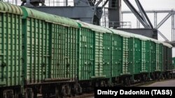 Астрахань. Вагоны на территории морского порта. Иллюстративная фотография