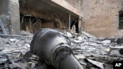 «Մարտերը շարունակվում էին ոչ թե Շուշիի համար, այլ Շուշիի մոտակայքում, Շուշին արդեն մեր վերահսկողությունից դուրս էր: Շուշիի աջ կողմում կար բենզալցակայան, մեր դիրքերն այդտեղ էին», - ասում է Վանեցյանը: