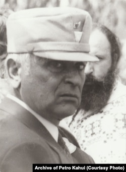 Дмитро Павличко, 1990 рік