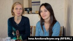 Sorina Seytveliyev (soldan), Emine Emirsaliyeva (sağdan)