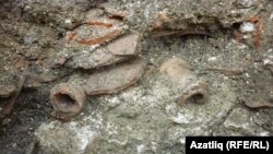 Калга-солтан сараенда табылган иске су торбалары калдыклары