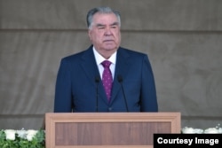 Президент Таджикистана Эмомали Рахмон без ретуши