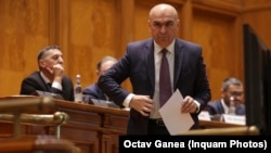 Ședințele camerelor reunite ale Parlamentului României organizate pentru asumarea răspunderii Guvernului pe Pachetul II de măsuri fiscal-bugetare, în Bucuresti, 1 septembrie 2025.