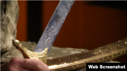 Шаблі також часто декорували рослинним орнаментом