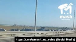 Черги з автомобілів у напрямку Керченського мосту з боку Тамані в Краснодарському краї, 1 травня 2025 року