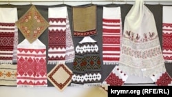 Украинская вышивка крымской мастерицы Веры Роик (12 (25) апреля 1911 г., Лубны, Полтавская губерния – 3 октября 2010 г., Симферополь, Крым)