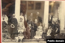 Родина Шептицьких, родинна садиба у Прилбичах