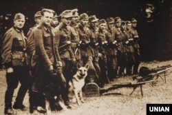 Вояки Української повстанської армії неподалік Львова в 1940-х роках. УПА вела спротив радянському режиму до початку 1950-х років і навіть пізніше