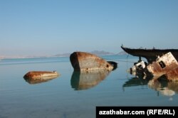 Порт на побережье Каспия, Туркменистан