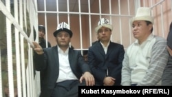 Камчыбек Ташиев, Садыр Жапаров жана Талант Мамытов сот залында, 2013-жыл, 10-январь