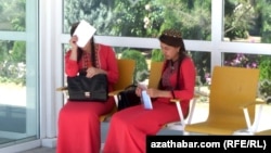 Студентки. Туркменистан (Иллюстративное фото)   