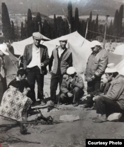 Наметовий табір кримських татар поблизу села Червоний Рай під Алуштою. 9 липня 1992 року