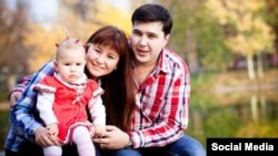 Равил һәм Асия Ибраһимовлар кызлары Әминә белән