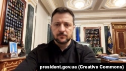 Володимир Зеленський додав, що доручив продовжувати аудит призупинених напрямів допомоги від США