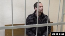 Активист Ильдар Дадин в суде