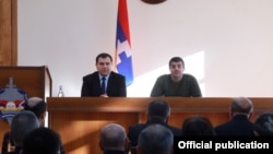 Генпрокурор Нагорного Карабаха Гурген Нерсисян (слева) и президент Нагорного Карабаха Араик Арутюнян