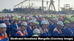 Protest spontan în șantierul naval Damen Mangalia pentru neplata integrală a salariilor. 12 iunie 2025