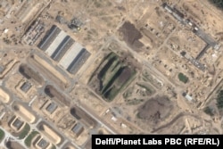 Західний, найбільший будівельний майданчик військового об'єкта поблизу села Павлівка. Супутниковий знімок від 13 серпня 2025 року