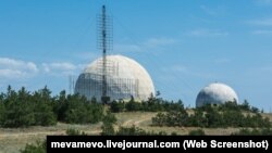 Радиолокационная станция 55Ж6У «Небо-У» на позиции на хребте Тепе-Оба