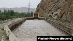 Водораспределительный объект «Головной» на реке Ак-Суу на кыргызско-таджикской границе.