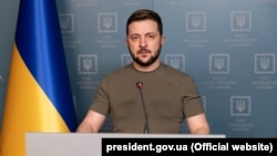 Володимир Зеленський додав, що ситуація в Маріуполі залишається складною