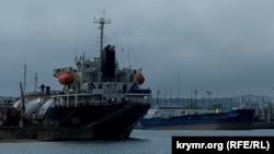Керченський морський рибний порт, Крим, друга половина квітня 2025 р.