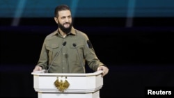 Президент Сирии Ахмед аш-Шараа произносит речь по случаю первой годовщины свержения Башара Асада. Дамаск, 8 декабря 2025 года