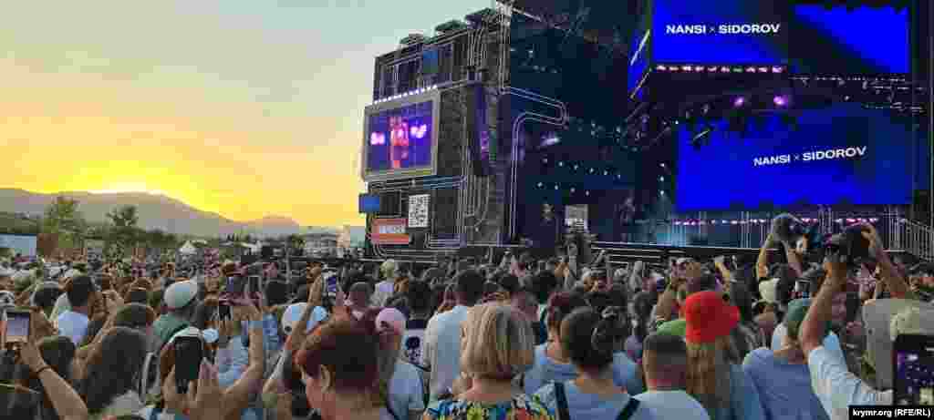 Главная сцена фестиваля «Таврида.АРТ», где выступали приглашенные российские артисты