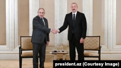 ԱՄԷ - Հայաստանի վարչապետ Նիկոլ Փաշինյանի և Ադրբեջանի նախագահ Իլհամ Ալիևի հանդիպումը Աբու Դաբիում, 10-ը հուլիսի, 2025թ.