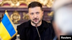 Зеленський також наголосив, що Україна не вийде з Донбасу, оскільки Донбас для російських військ – це плацдарм для майбутнього нового наступу