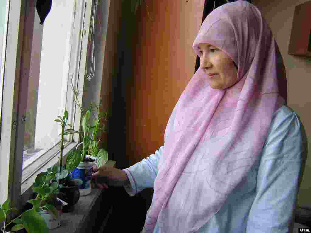 Анжияндык аял Чехиядагы качкындар жатаканасында.