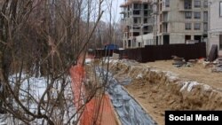 Граница Гавриловской рощи и нового жилого комплекса 