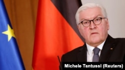 Як сказав Штайнмаєр в інтерв’ю der Spiegel, Путін і Лавров мають відповісти перед Міжнародним кримінальним судом у Гаазі