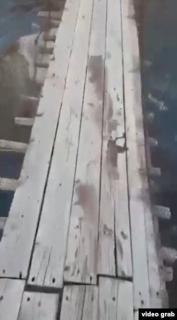 Мост через речку Нудж