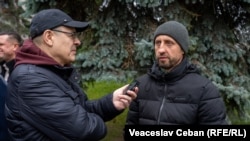 Ion Jorovlea (dreapta) din Gotești, Cantemir, susține că a rămas fără casă în urma procedurii de executare silită