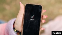 Десяти найбільшим платформам було наказано блокувати аккаунти дітей з опівночі середи або вони зіткнуться з штрафами