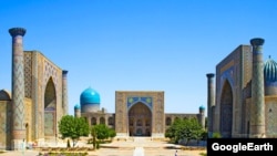 Самаркан шаары эмирзаада жана өкүмдар Улукбектин тушунда илим менен билимдин жаркыган чордонуна айланган. 