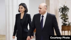 В конце мая Саида Мирзиёева, дочь президента Узбекистана Шавката Мирзиёева и его помощница, посетила Москву, где встретилась с премьер-министром России Михаилом Мишустиным.  Днем ранее президент Владимир Путин принимал в Кремле Рустама Эмомали, сына президента Таджикистана
