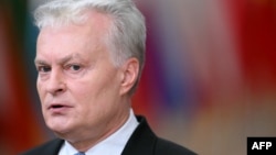 За словами Ґітанаса Науседи, заява Лукашенка свідчить, що перекриття кордону, запроваджене Вільнюсом, працює