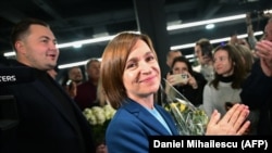 Мая Санду святкує свою перемогу на другому турі президентських виборів у Молдові. Кишинів, 3 листопада 2024 року