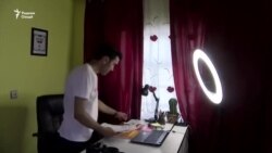 Бывший трудовой мигрант обучает на YouTube английскому языку